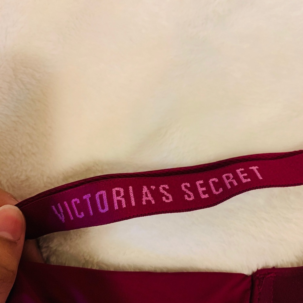Victoria’s Secret T-shirt Bra - Picture 2 of 4